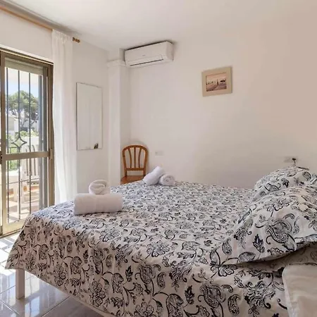 Tropicana Townhouse, 2 Bedroom Next To The Pool Appartement